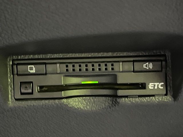 【ETC】高速道路の料金所をストレスなく通過！話題のスポットやサービスエリアに多い「スマートIC」利用時は必須のアイテムです。当店でセットアップを実施、ご納車当日からすぐにご利用いただけます！