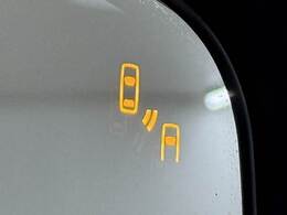 ブラインドスポットモニター装備。車線変更をしようとした時に車両があれば警報を鳴らしてくれます。