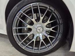 チタニウムグレーペイント19インチAMGクロススポークAW（鍛造）！AMG強化ブレーキシステム！キャリパー塗装や低ダストパッドなどご相談ください！