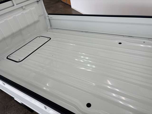 オートコムグループ、全国に展開中！車検専門店、板金専門店、アップガレージ等、トータルカーライフサポートをお約束します！