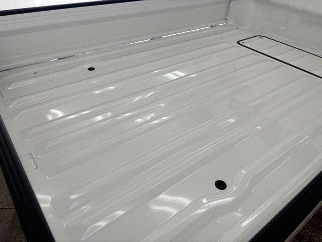 オートコムグループ、全国に展開中！車検専門店、板金専門店、アップガレージ等、トータルカーライフサポートをお約束します！