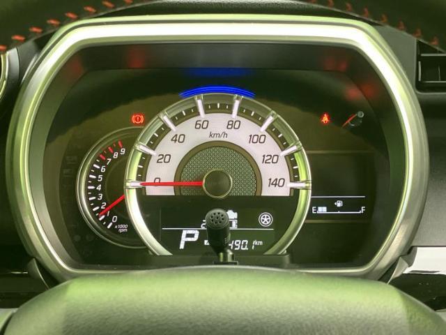 WECARSの展示場では実際に見て、触ってお車をお選びいただけます！知識の豊富な営業スタッフが様々なカーライフをご提案いたします！