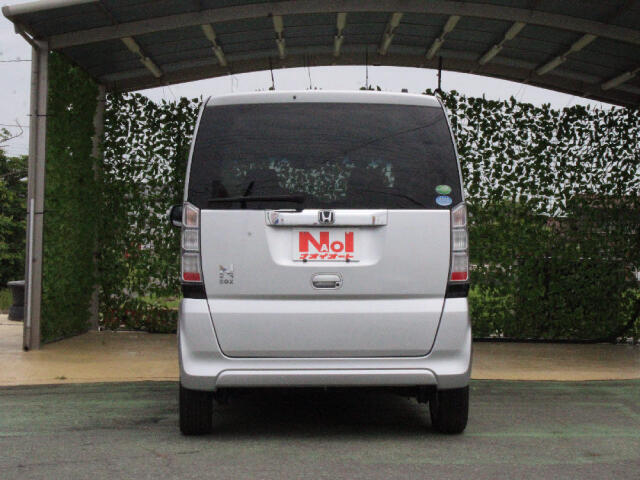 「当社のこだわり」☆全車事故歴無し（日本査定協会基準）　☆全車8万キロ以内の良質車（メーター管理システム基準）　☆全車保証付き（国の認定工場での整備）快適なカーライフをお過ごしください♪