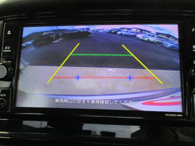 バックカメラ装着済！死角になりやすい後方もとてもとても見やすいです☆車庫入れに自信のない方や縦列駐車が苦手な方にもオススメな機能です！安心度もアップ！