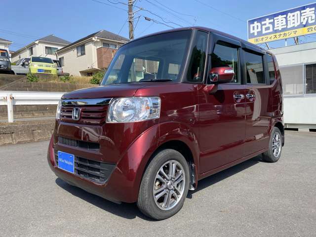 軽自動車からミニバンまで様々な種類のお車を展示中！！