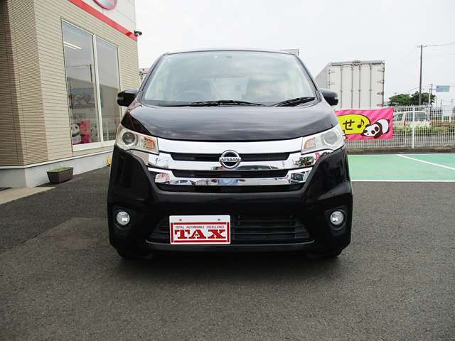 軽自動車、コンパクトカー、1BOX、セダン、ミニバン、商用車まで展示台数　☆約100台！☆　お買得車多数展示しております！お気に入りの一台を見つけて下さいね！！