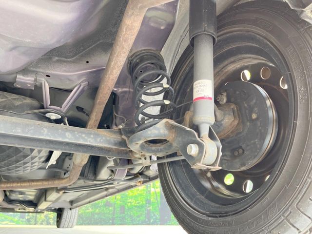 お車を安心してお乗りいただく為には、足回りの定期点検が欠かせません。サービスサポート（有償保証）では無料点検もご提供しており、安心のカーライフをお過ごしいただけるサポート体制が整っています。