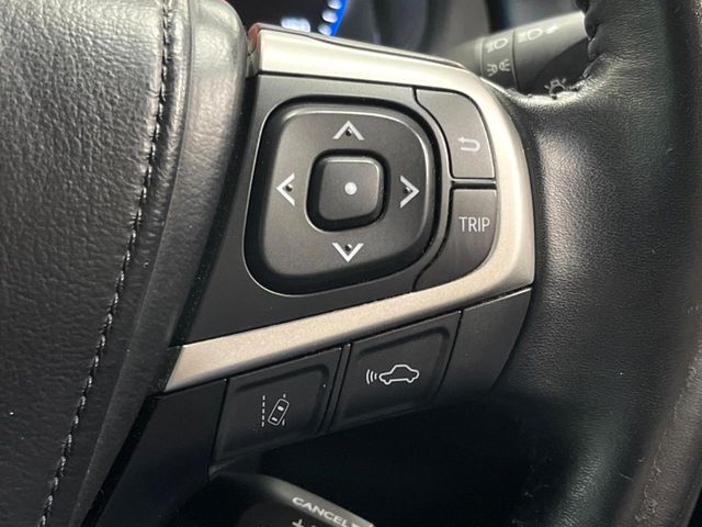 【レーダークルーズコントロール】高速道路での長距離走行が楽に！！自動で速度を保つクルーズコントロールが、衝突軽減システムと連携し、前方の車両を感知して車間を保つように速度調節してくれます！！
