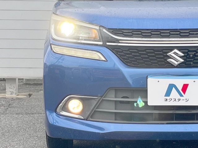 【LEDヘッドライト】悪天候や夜間走行時も良好な視界を確保し安心して運転できる高輝度LEDヘッドライトを装備！点灯速度が早く、消費電力も抑えられています。