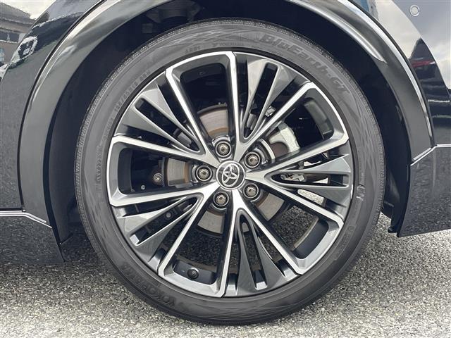 【タイヤ・ホイール】足回りもかっこよく決まってます！社外のアルミやスタッドレスタイヤも取り扱いございます！！ドレスアップもカスタマイズもお任せください！！