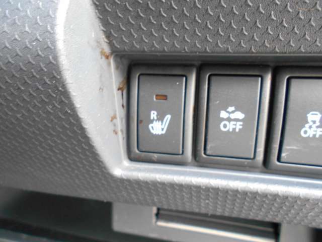 運転席シートヒーターです。