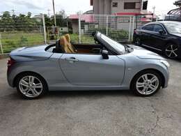 側面右/オープン時