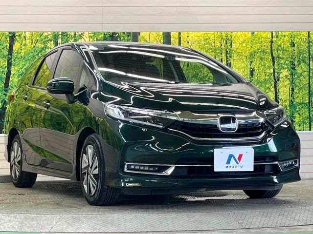 大好評のボディコーティング「弾スプラッシュコート」もご納車までに施工可能。通常のガラスコートと異なる、耐久年数6年の無機質ガラスコーティングが、ボディをキレイな状態に保ってくれます。