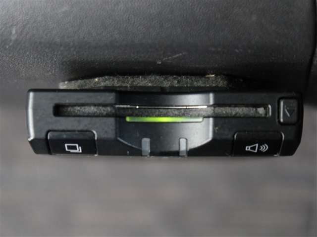 ETC車載器付きです。高速道路の料金所もスムーズに通過できます。