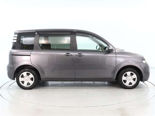 ボディーコーティングにより、輝きを持続させ、汚れが付きにくく落としやすくすることでお手入れも楽になります。詳細は店舗スタッフまでお尋ねください。