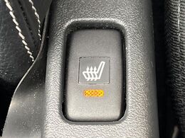 【シートヒーター】寒い日に重宝するシートヒーター！エアコンより早く温まってくれるので寒がりの人も安心ですね♪エアコンの温風は乾燥するから苦手、という方にもをおすすめです。