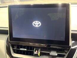 【10.5インチ　ディスプレイオーディオ】大画面のディスプレイはAppleCarPlayやAndroidAutoが利用可能。大きな画面でスマホナビアプリ等が利用いただけます♪