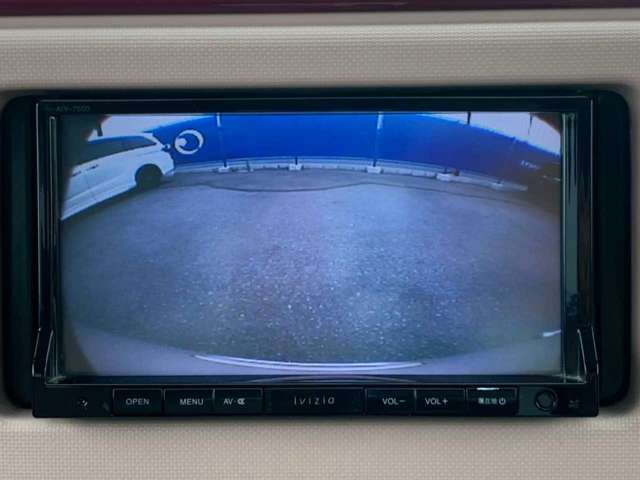 車もネットで探すのが当たり前になってきました。とは言っても、やっぱり見ずに買うのは少し不安。。。と、思われる方には精一杯のお伝の方法としてビデオ通話等、オンライン商談も対応しております！