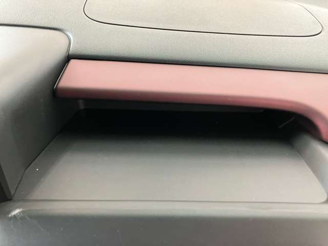 カーセンサーネットで閲覧頂き誠にありがとうございます。気になった点がございましたらお気軽にお問合せ下さいませ。カーセンサーを見たとお伝え頂ければスムーズなご案内が出来ますので宜しくお願い致します。