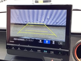 バックカメラも装備しております。車庫入れの苦手なお客様も安心！重宝してくれます！