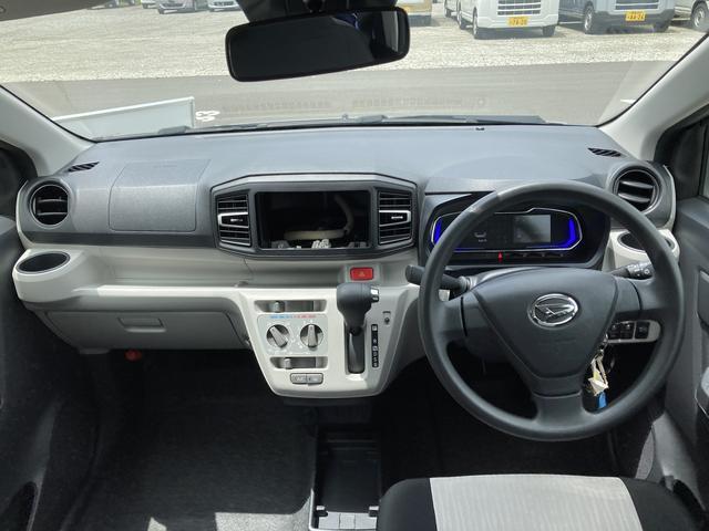 広々とした駐車場をご用意しておりますので、運転が苦手な方でもご安心ください。また、大型の屋根がございますので、雨に濡れることなくご移動できます。