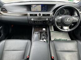 【インパネ全体】全方位で視界が広く、高い目線で運転もしやすいです！