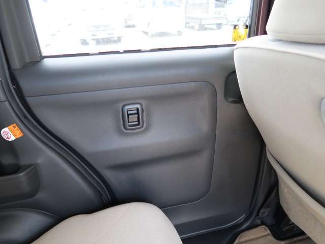 遠方だから買えないかなと思ってもまずは一度ご連絡下さい。陸送費・県外登録費を含めたお見積りはFAX・メール・郵送で対応可能です。トラブル防止の観点で出来る限り現車確認をお願いしております。