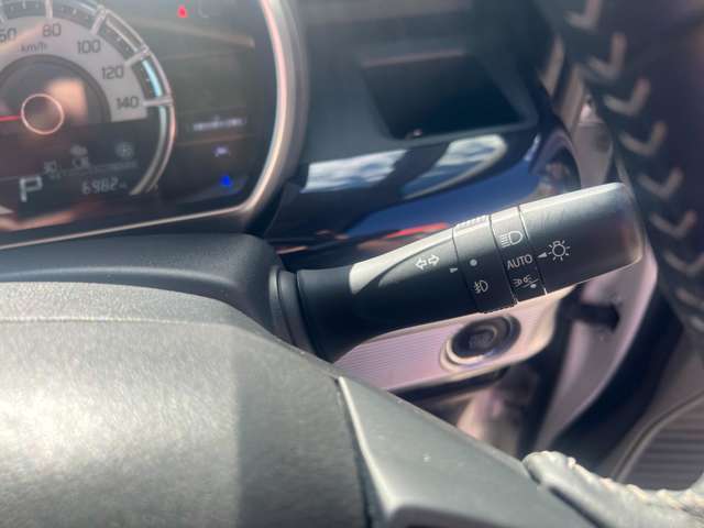 スピードメーターもシンプル！見やすいです♪