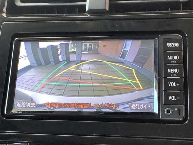 バックモニタ-も装備しております。車庫入れの苦手なお客様、もうご心配いりません。重宝してくれると思います。
