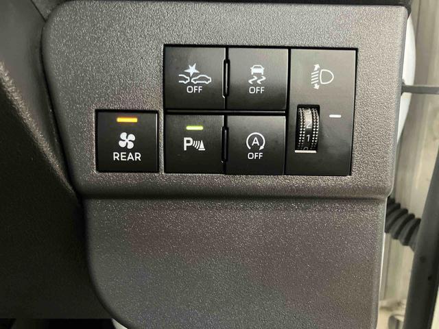 その他、ナビやドラレコの取付、保険の加入、ローン、修理、車検などお車に関することならすべて対応することができます！