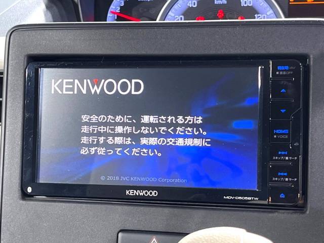 【ナビゲーション】目的地までしっかり案内してくれる使いやすいナビ。Bluetooth接続すればお持ちのスマホやMP3プレイヤーの音楽を再生可能！毎日の運転がさらに楽しくなります！！