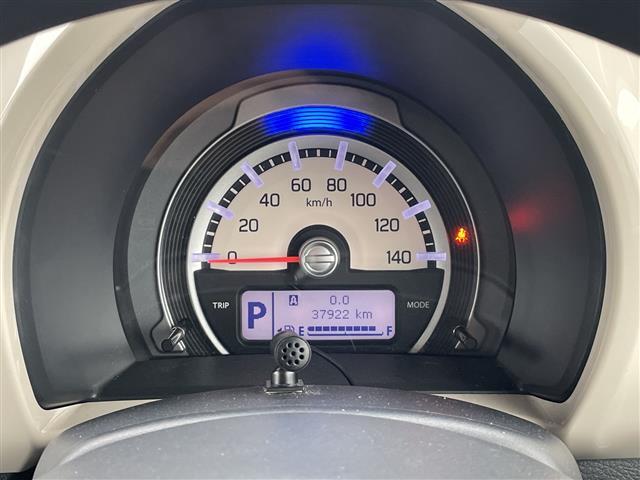 【メーターパネル】メーターまわりも鮮やかに照らし出され、デザイン、安全性ともにバッチリ！