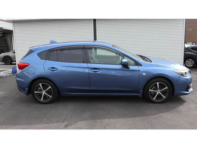 専門店ならではのご提案・整備など、全てはお客様第一をモットーに。スタッフ一同、日々取組んでおります。