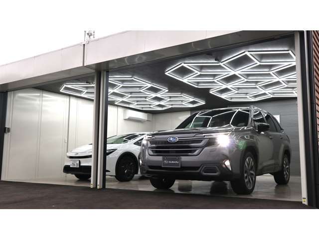 専用工場内でコーティング施工をいたします。