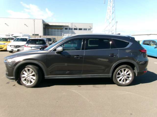 ★自社工場のメカニックによる車検整備を行い、不良部品はすべて交換調整いたします。追加料金は頂きません★