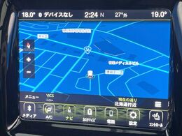 ●純正ナビ:一体感のあるナビは、高級感ある車内を演出してくれます。Bluetooth再生などオーディオ機能も充実しておりますので、運転もより楽しめます♪