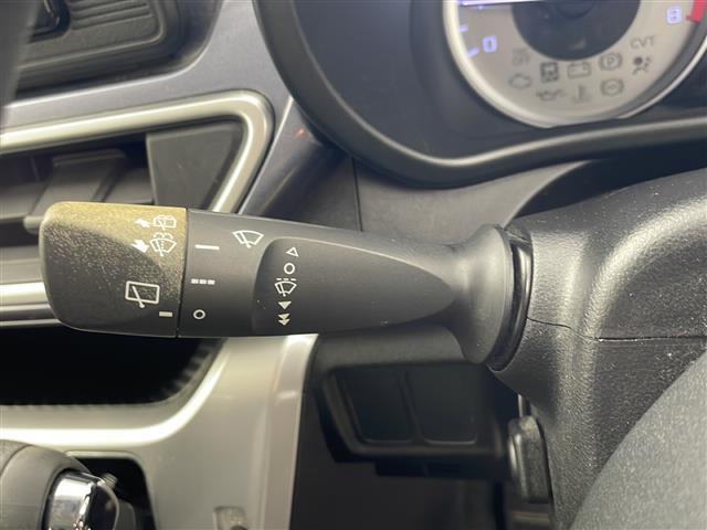 【運転席操作部】快適なドライブを楽しむための機能が装備されています！運転席から触れるので、使いやすいです！除菌プランいれていただくと、さらに清潔で安心していただけます！