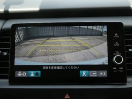 ◆バックカメラ◆リバースにするだけで映ります、後方の安全確認や、狭い駐車場での車庫入れ、雨の日や夜間など視界の悪い時に便利です！安全にバックする為には欠かせない装備です。