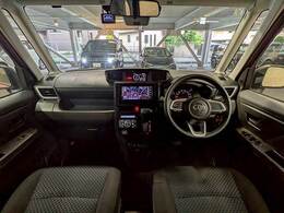 アイポイントが高く見晴らしの良い運転席です！