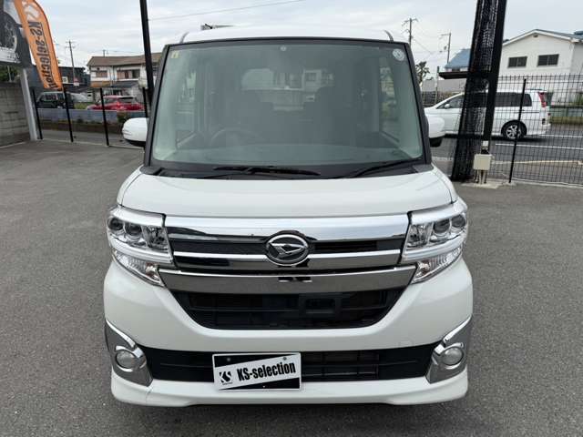【親切丁寧なスタッフ】お車の知識がなくても大丈夫です。当店の専門プロスタッフがお答えいたします。車両についてはもちろん、アフターや保険などもお気軽に問い合わせください。