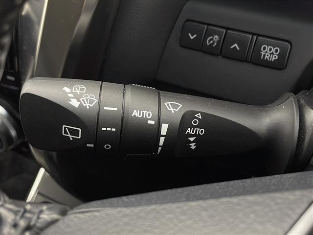【運転席操作部】快適なドライブを楽しむための機能が装備されています！運転席から触れるので、使いやすいです！除菌プランいれていただくと、さらに清潔で安心していただけます！