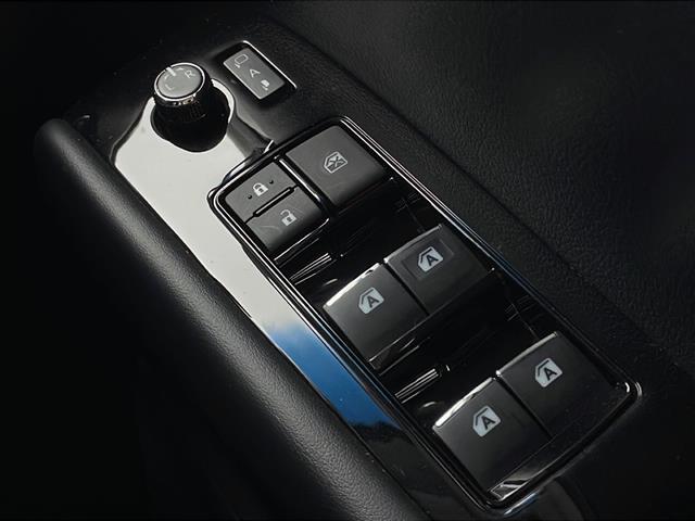 【運転席操作部】快適なドライブを楽しむための機能が装備されています！運転席から触れるので、使いやすいです！除菌プランいれていただくと、さらに清潔で安心していただけます！