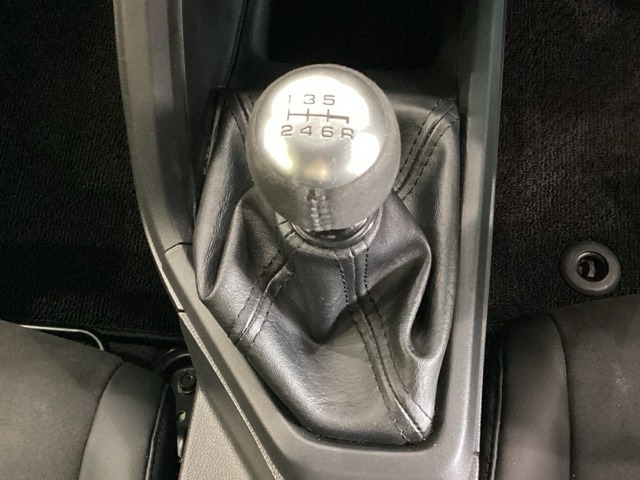 スムースな操作感を追求しました。S660専用、6速マニュアルトランスミッション車です。