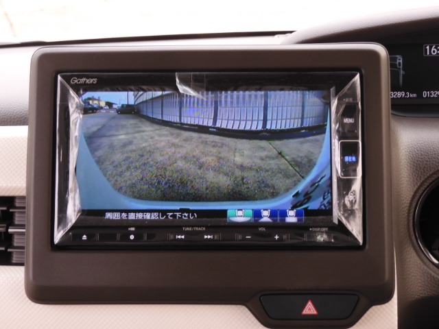 ◆バックカメラ◆リバースにするだけで映ります、後方の安全確認や、狭い駐車場での車庫入れ、雨の日や夜間など視界の悪い時に便利です！安全にバックする為には欠かせない装備です。