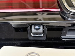 バックカメラも装備しております。駐車が苦手な方でもご安心下さい！