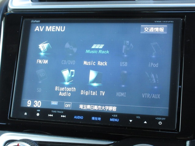 ギャザズ8インチメモリーナビ（VXM-145VFEi）を装着しております。AM、FM、CD、DVD再生、Bluetooth、音楽録音再生、フルセグTVがご使用いただけます。