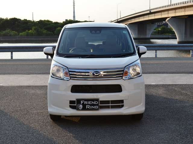 スマートアシストIII搭載車です！衝突回避支援ブレーキ機能/誤発進抑制制御機能/車線逸脱機能/先行車発進お知らせ機能/オートハイビームの5つの機能になります！