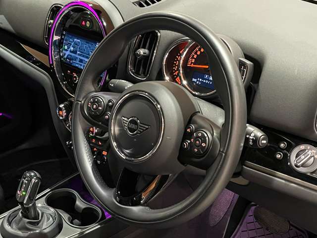 ベンツ、BMW、アウディといったドイツのプレミアムブランドをはじめとした、各種輸入車ブランドを同時に比較することができます。