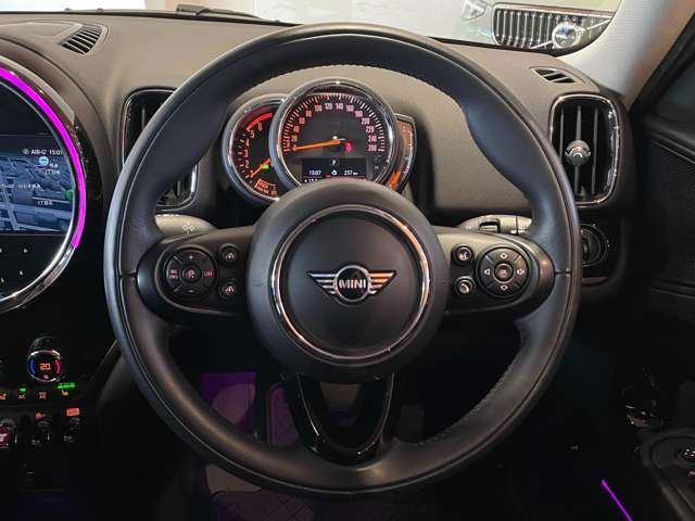 専門の知識を持ったコーディネーターが、お客様にぴったりのお車をご提案をさせていただきます。ご気軽にお立ち寄りくださいませ。