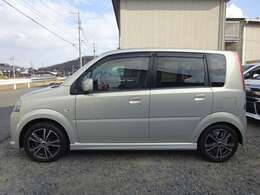 数ある車輌の中から当車輌をご覧いただきありがとうございます！当車輌のこと、現在お乗りのお車で何か気になることがございましたらお気軽にご連絡ください♪車輌や当店の見学だけでも大歓迎です♪